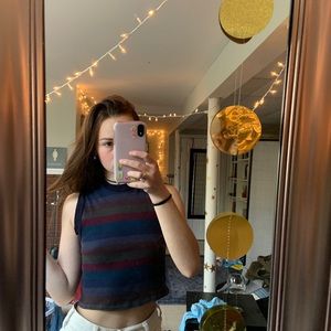 Trendy cropped urban tank